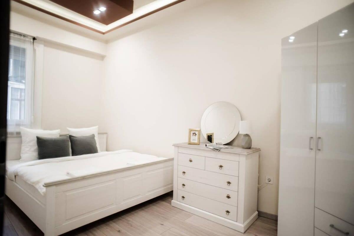 New Luxury Apartment In The Center With A/C 부다페스트 외부 사진