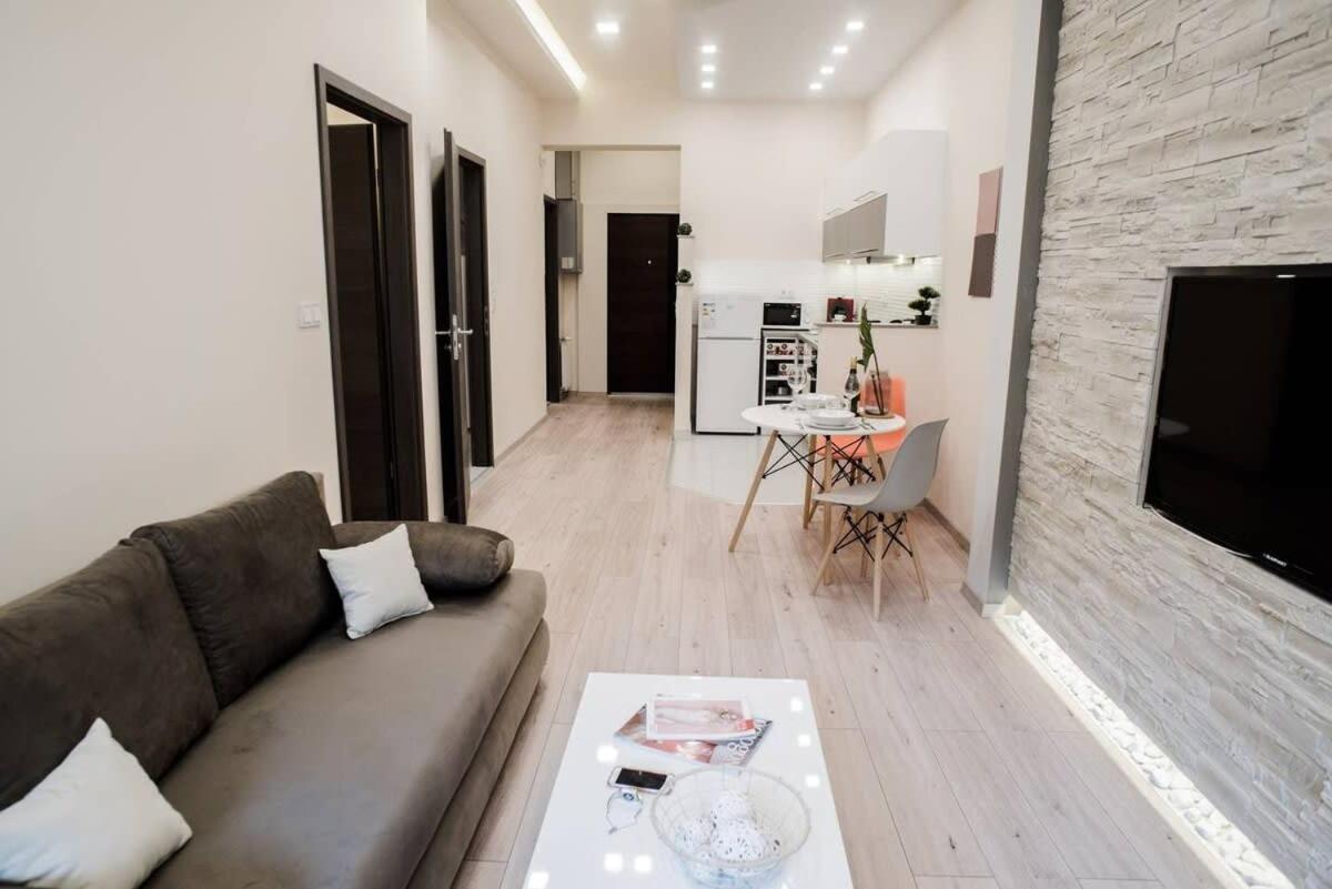 New Luxury Apartment In The Center With A/C 부다페스트 외부 사진