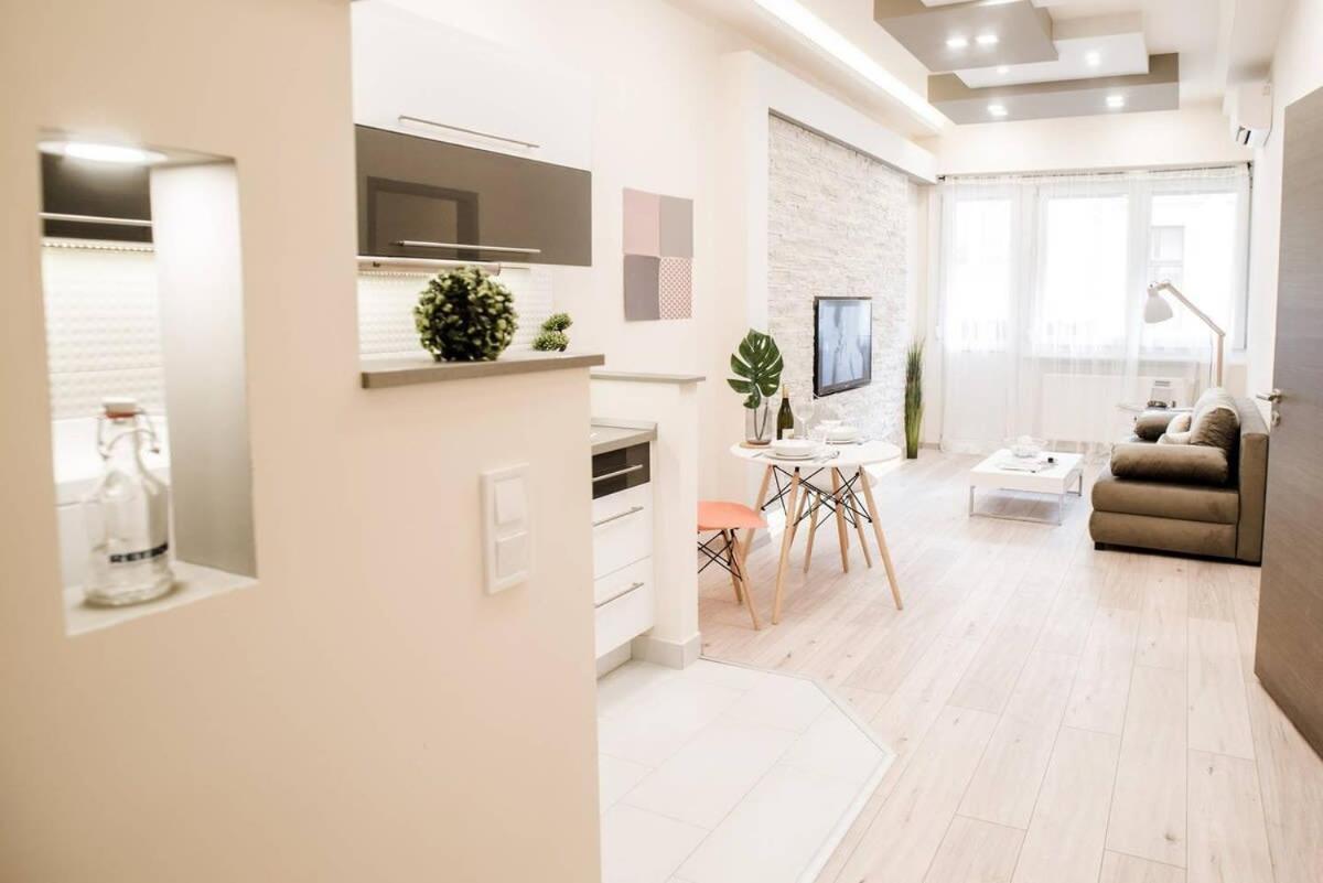 New Luxury Apartment In The Center With A/C 부다페스트 외부 사진
