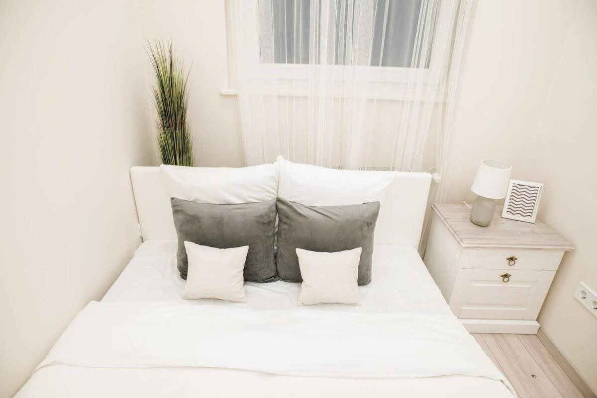 New Luxury Apartment In The Center With A/C 부다페스트 외부 사진